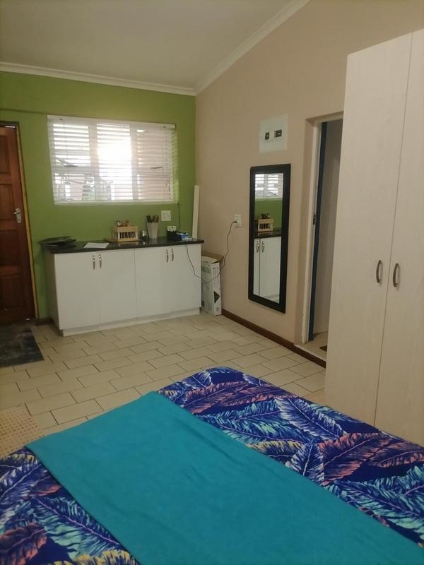 1 Bedroom Property for Sale in Steenberg Western Cape